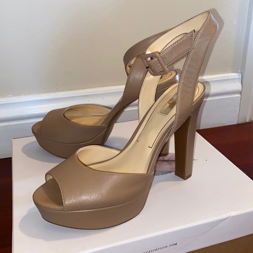 Jessica Simpson Nude Heels